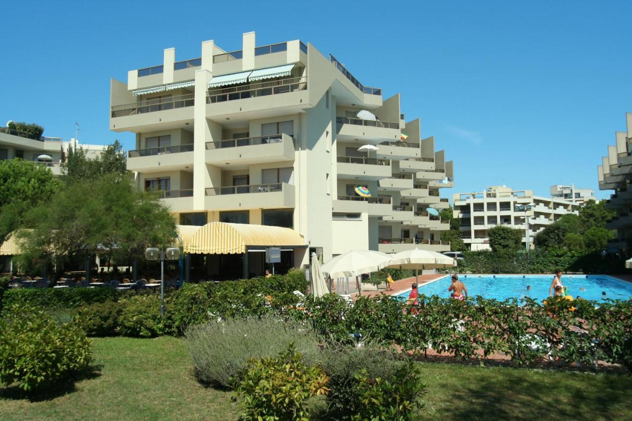 Residence Le Zattere Bibione Exterior photo