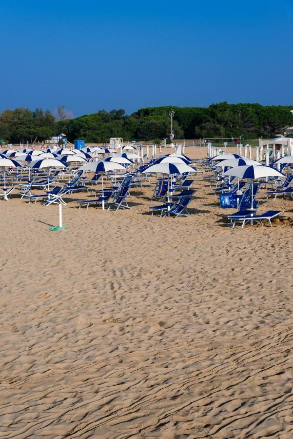 Residence Le Zattere Bibione Exterior photo