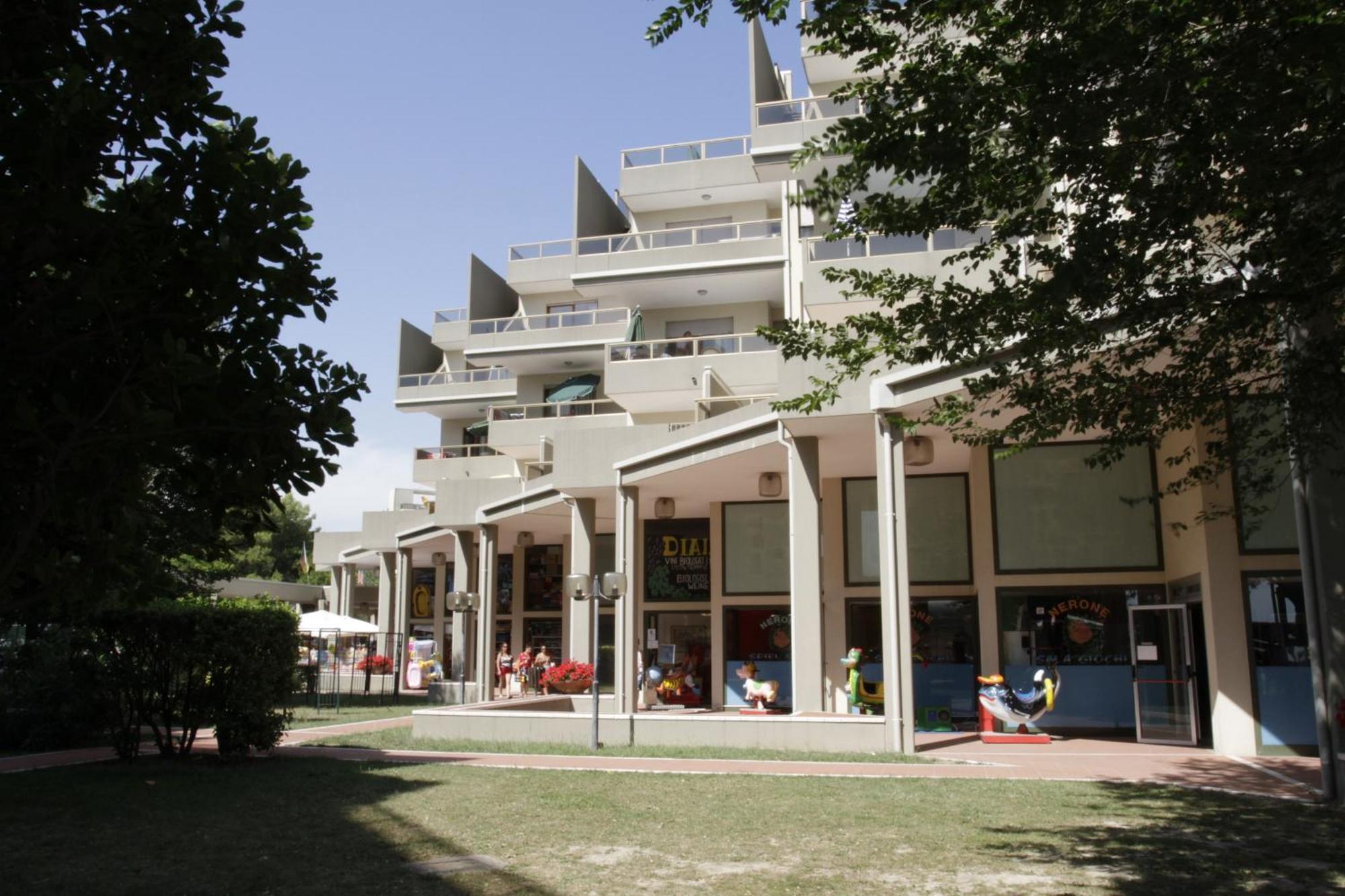 Residence Le Zattere Bibione Exterior photo